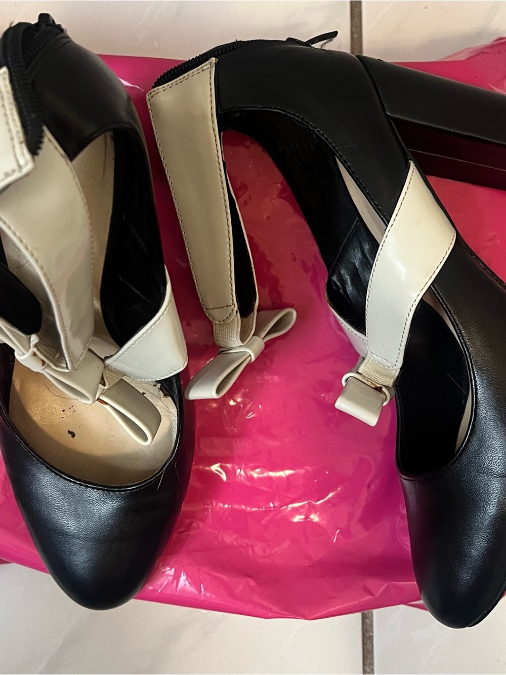 Nine West Black and Cream Mary Jane Heel Pumps with Bow Accent